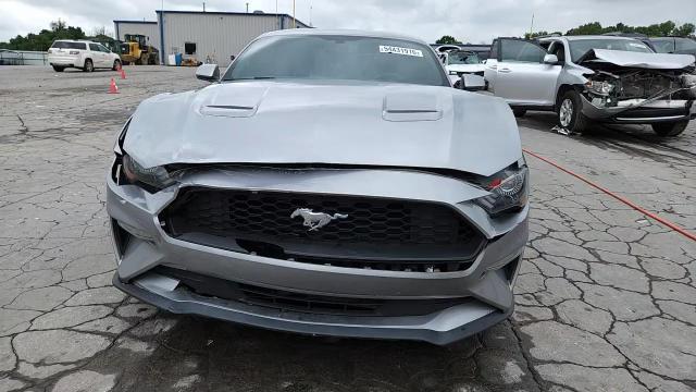 2020 Ford Mustang - zdjęcie 13