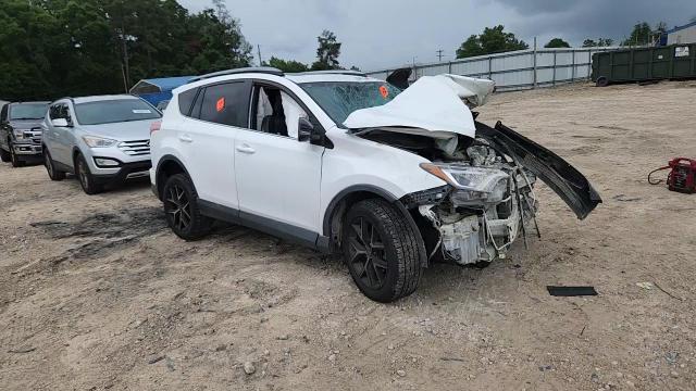 2017 Toyota Rav4 Se - zdjęcie 14