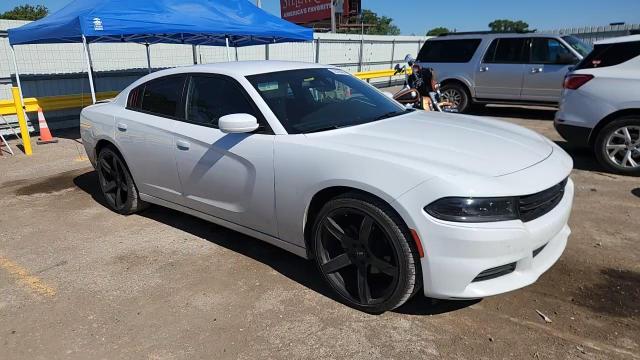2022 Dodge Charger Sxt - zdjęcie 13