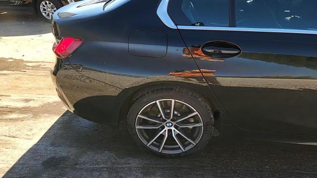 2021 BMW 330Xi - zdjęcie 13