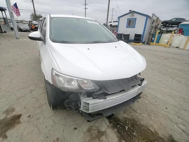 2018 Chevrolet Sonic Lt - zdjęcie 13