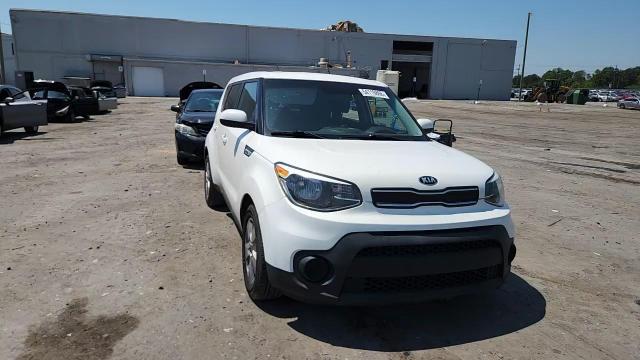 2019 Kia Soul Base - zdjęcie 13
