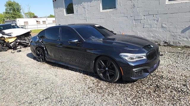 2016 BMW 750 Xi - zdjęcie 13