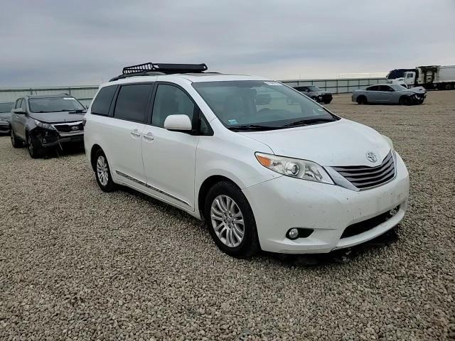 2015 Toyota Sienna Xle 8-Passenger - zdjęcie 14