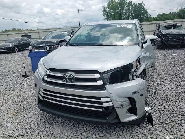 2019 Toyota Highlander Se - zdjęcie 14