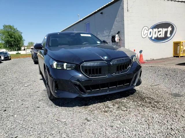 2024 BMW 530 Xi - zdjęcie 13