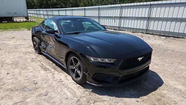 2024 Ford Mustang - zdjęcie 13