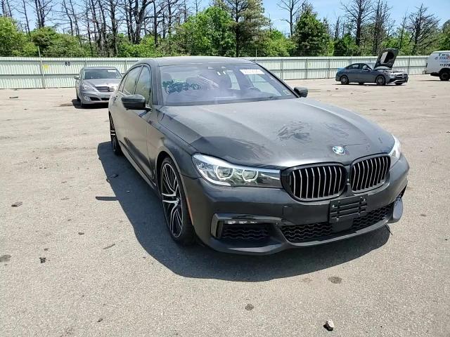 2017 BMW 740 I - zdjęcie 13