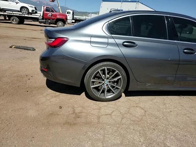 2020 BMW Seria 3 330i - zdjęcie 13