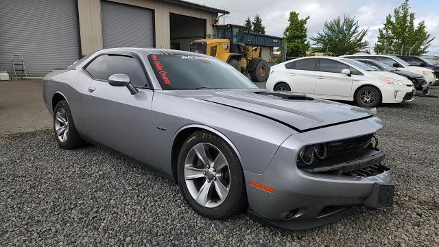 2016 Dodge Challenger R - zdjęcie 13