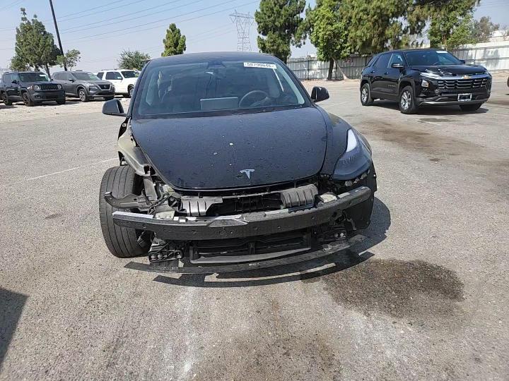 2023 Tesla Model 3 - zdjęcie 13