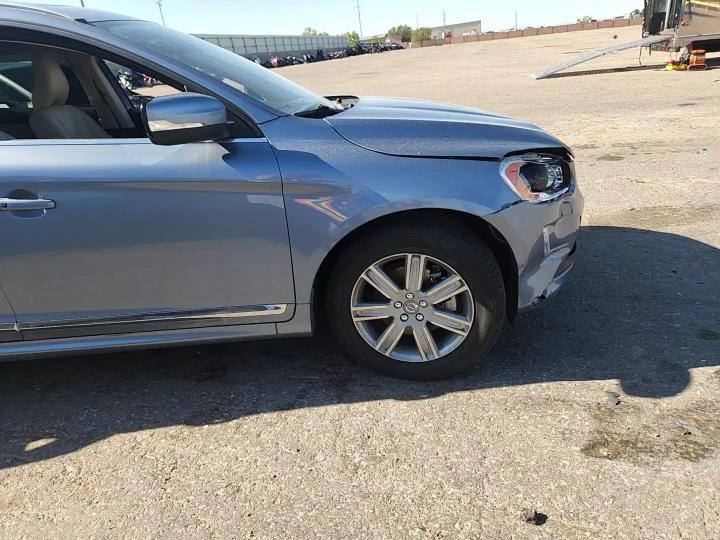 2017 Volvo Xc60 T5 Inscription - zdjęcie 28