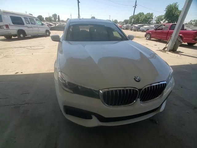 2016 BMW 740 I - zdjęcie 13