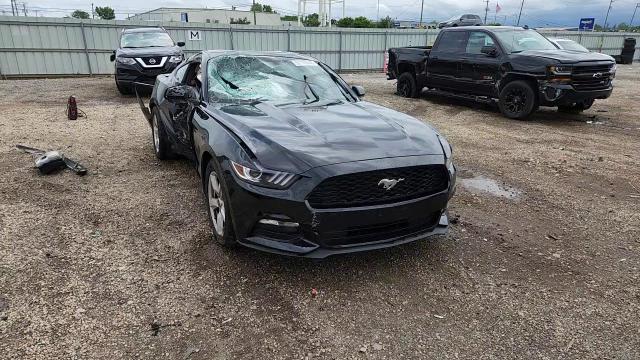 2016 Ford Mustang - zdjęcie 13