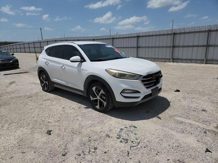 2017 Hyundai Tucson Sport - zdjęcie 13