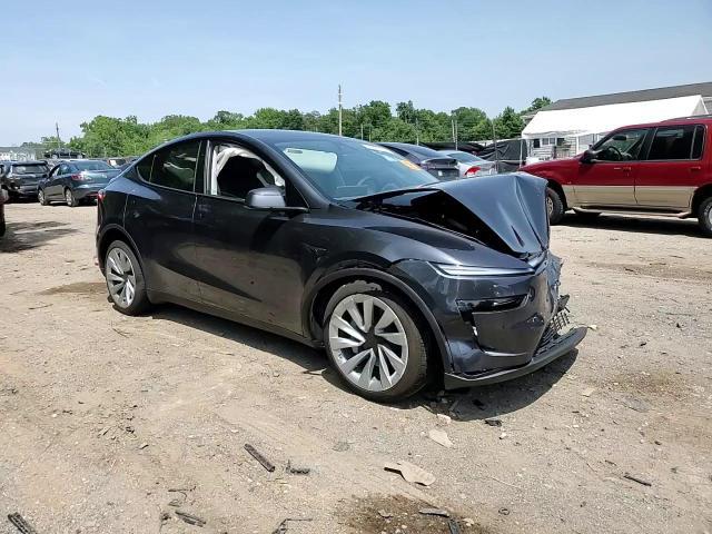 2026 Tesla Model Y - zdjęcie 13