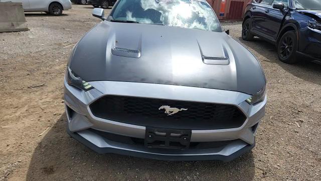 2022 Ford Mustang - zdjęcie 13