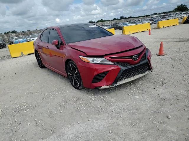 2020 Toyota Camry Xse - zdjęcie 13