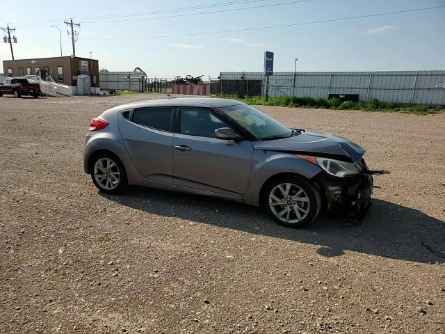2016 Hyundai Veloster Base - zdjęcie 13