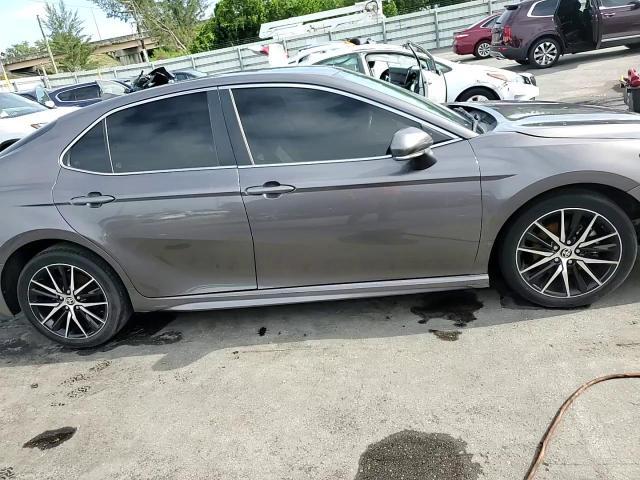 2023 Toyota Camry Se - zdjęcie 13