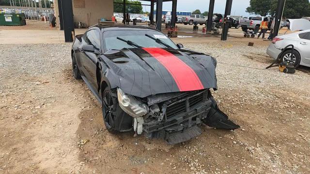 2017 Ford Mustang - zdjęcie 14