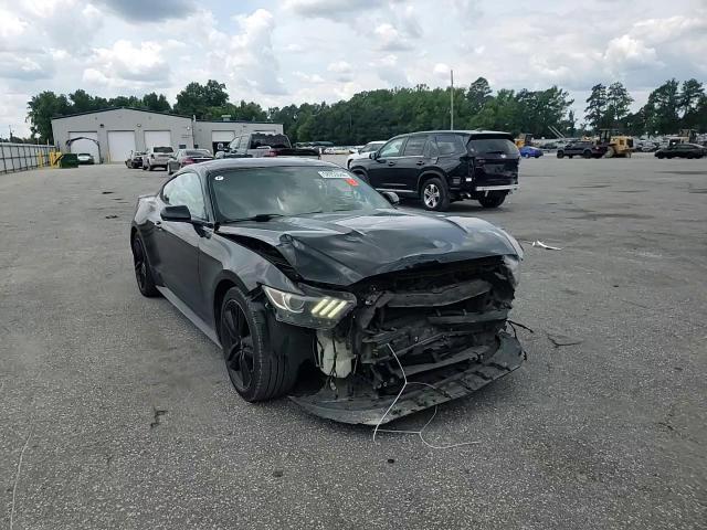 2016 Ford Mustang - zdjęcie 13