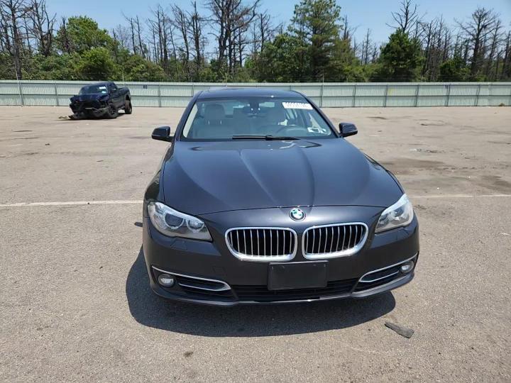 2015 BMW Seria 5 535i - zdjęcie 13