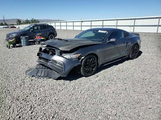 2017 Ford Mustang - zdjęcie 13