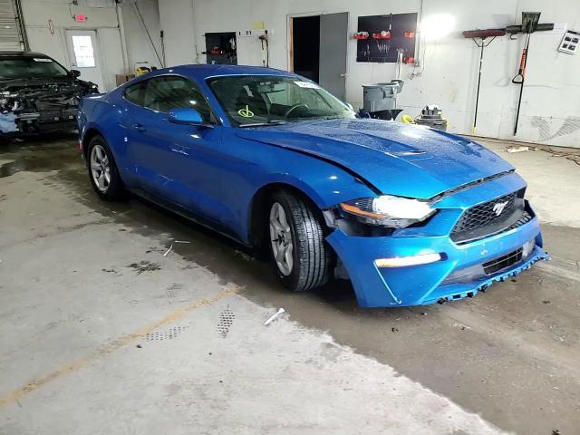 2019 Ford Mustang - zdjęcie 13