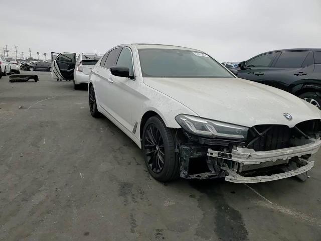 2021 BMW 530 I - zdjęcie 13