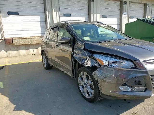 2016 Ford Escape Titanium - zdjęcie 14