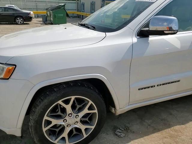 2020 Jeep Grand Cherokee Overland - zdjęcie 13