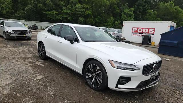 2024 Volvo S60 Plus - zdjęcie 13