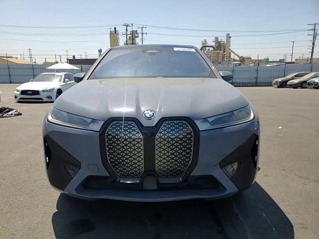 2024 BMW Ix xDrive50 - zdjęcie 14
