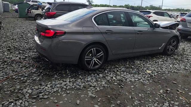 2022 BMW Seria 5 530i - zdjęcie 13
