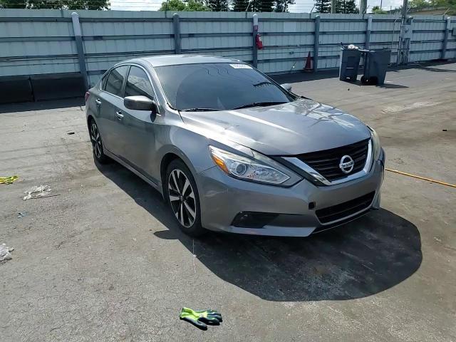 2018 Nissan Altima 2.5 Sr - zdjęcie 13