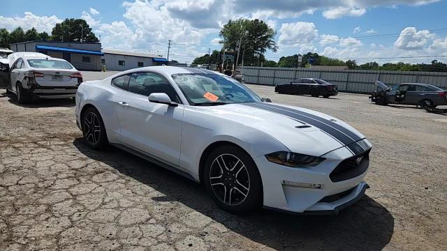 2020 Ford Mustang - zdjęcie 13