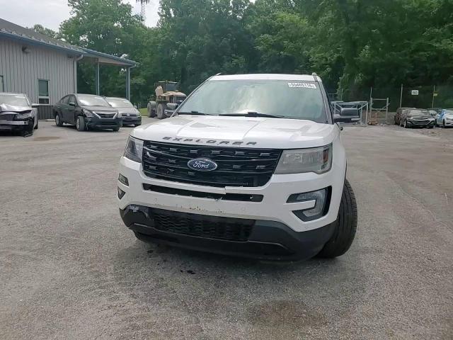 2017 Ford Explorer Sport - zdjęcie 14