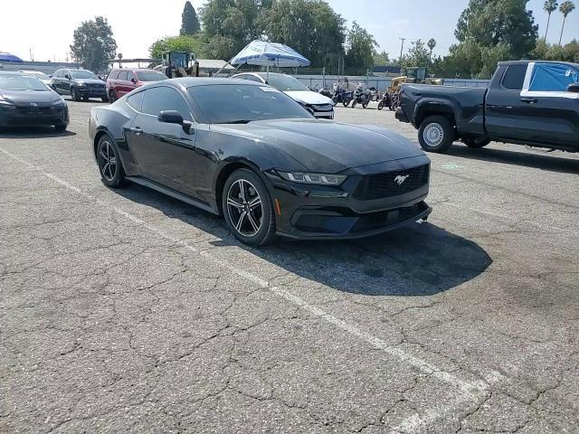2024 Ford Mustang - zdjęcie 13