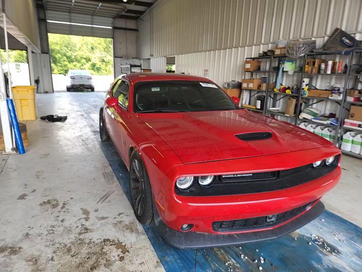 2017 Dodge Challenger Srt 392 - zdjęcie 13