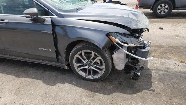 2019 Ford Fusion Titanium - zdjęcie 13