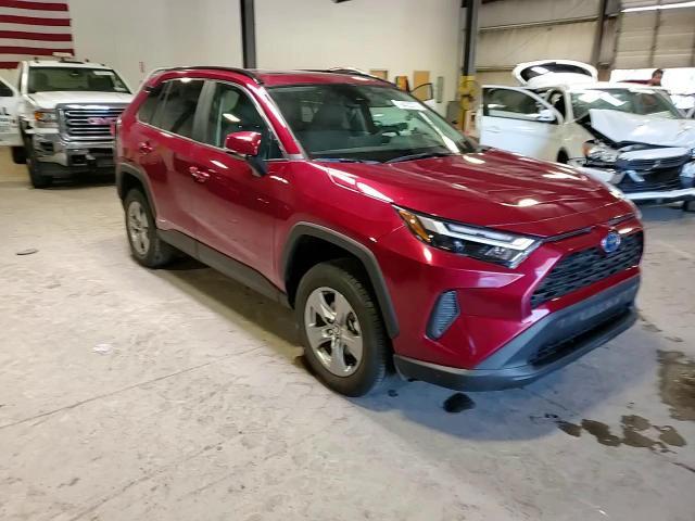 2024 Toyota Rav4 Hybrid Xle - zdjęcie 15