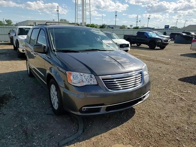 2016 Chrysler Town & Country Touring - zdjęcie 14