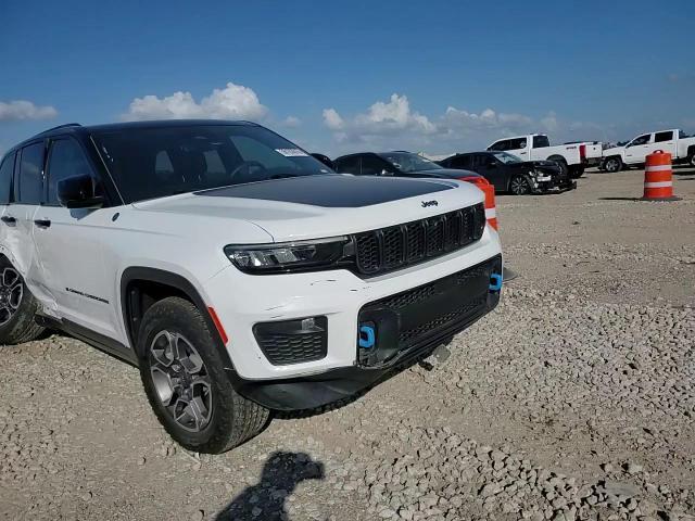 2022 Jeep Grand Cherokee Trailhawk 4Xe - zdjęcie 13