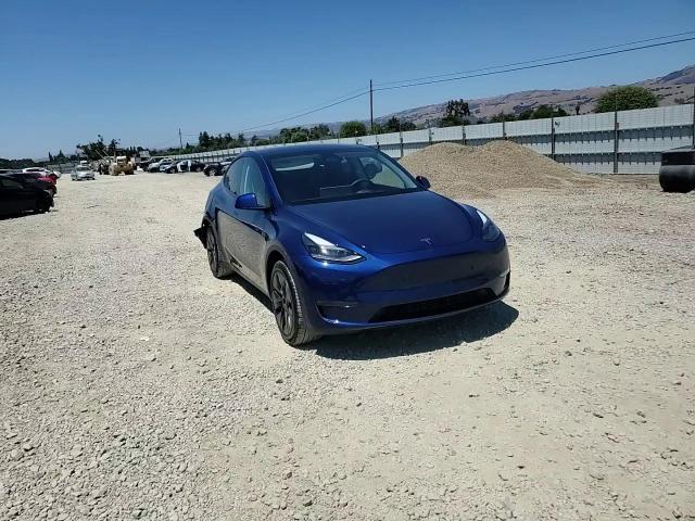 2025 Tesla Model Y - zdjęcie 14
