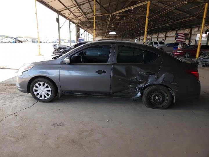 2016 Nissan Versa 1.6 S Plus - zdjęcie 13