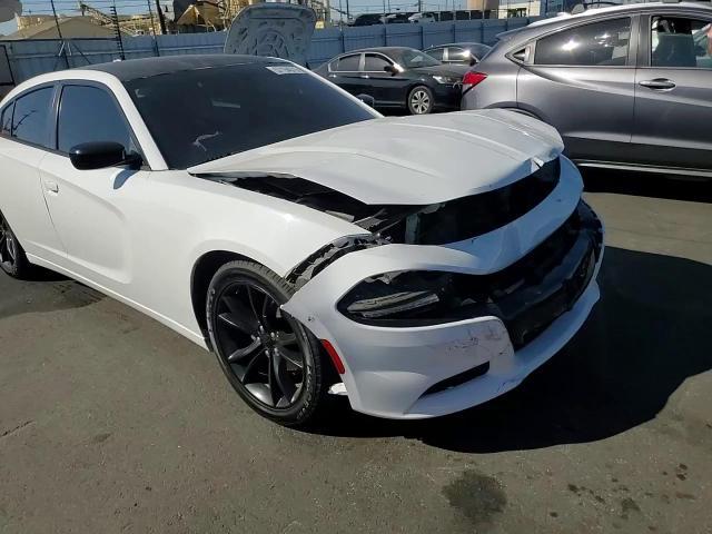 2016 Dodge Charger Sxt - zdjęcie 13