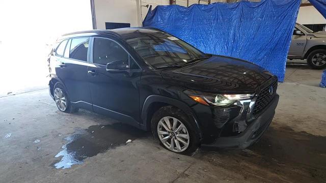 2022 Toyota Corolla Cross Le - zdjęcie 14