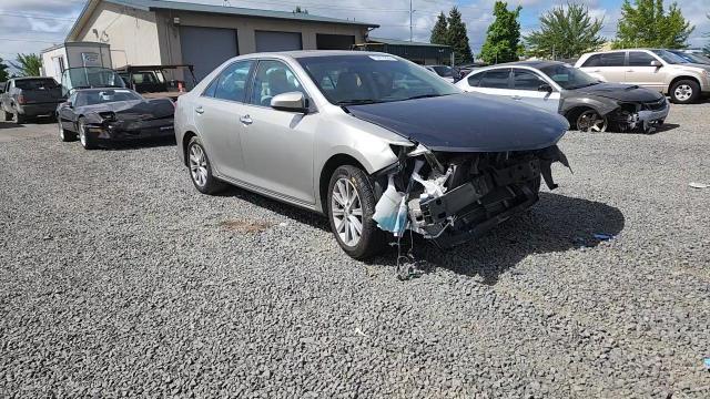 2014 Toyota Camry Xle - zdjęcie 13