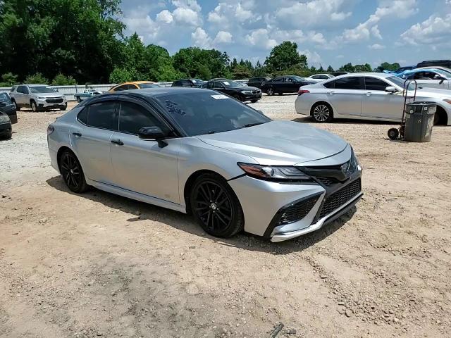 2022 Toyota Camry Xse - zdjęcie 13